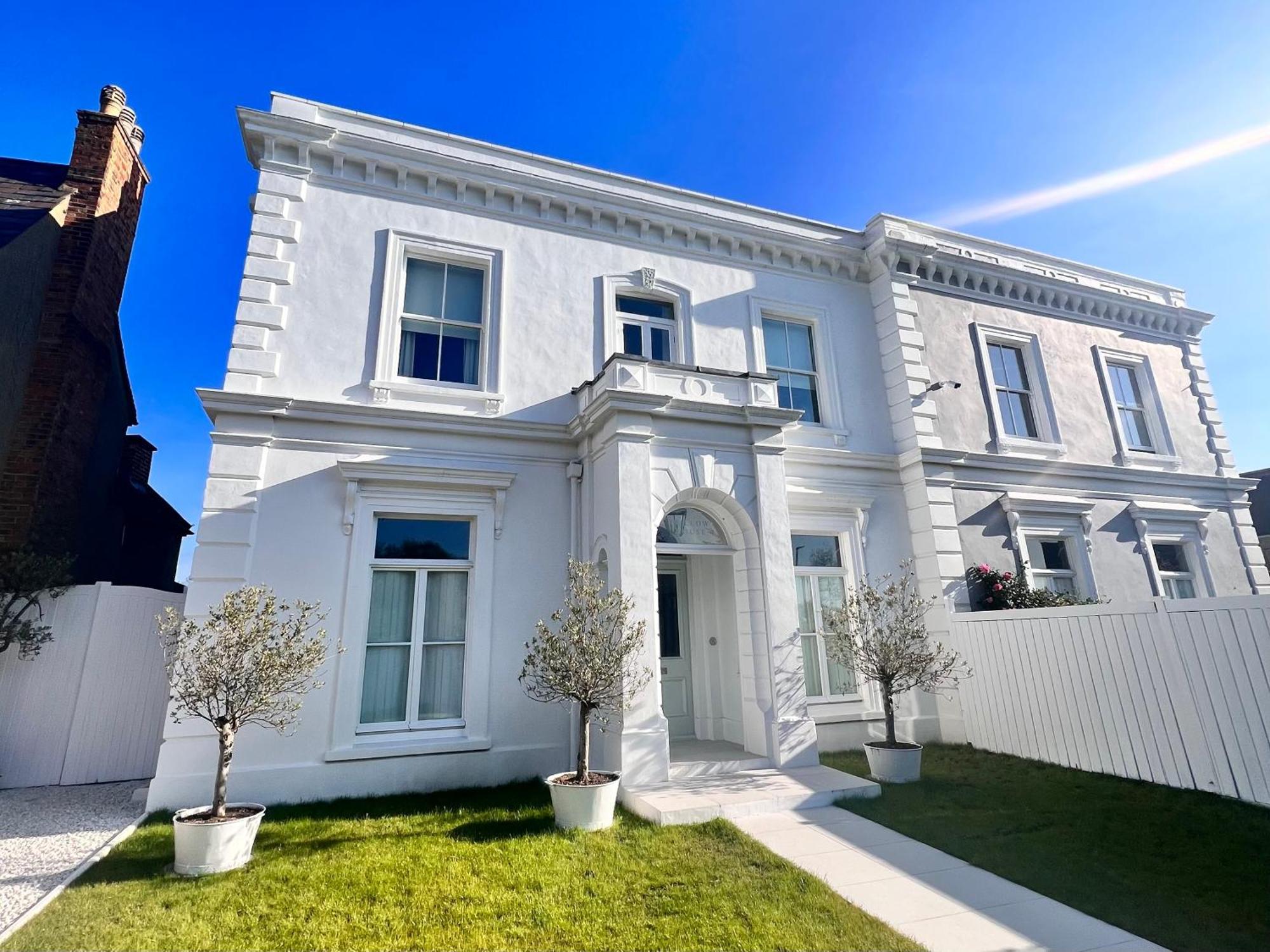 Willow House, Georgian Property In Shepperton Exteriör bild